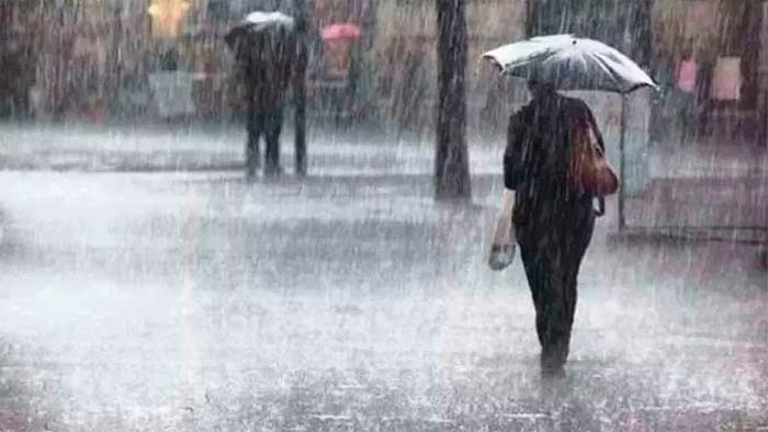 Heavy rain: కర్ణాటకలో భారీ వర్షం.. జలమయమైన పలు ప్రాంతాలు