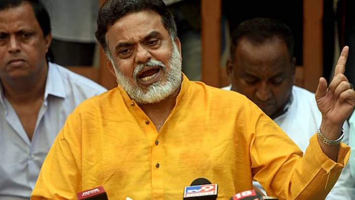 Congress: సంజయ్ నిరుపమ్‌ని బహిష్కరించనున్న కాంగ్రెస్.. ఠాక్రేపై వ్యాఖ్యలే కారణం..