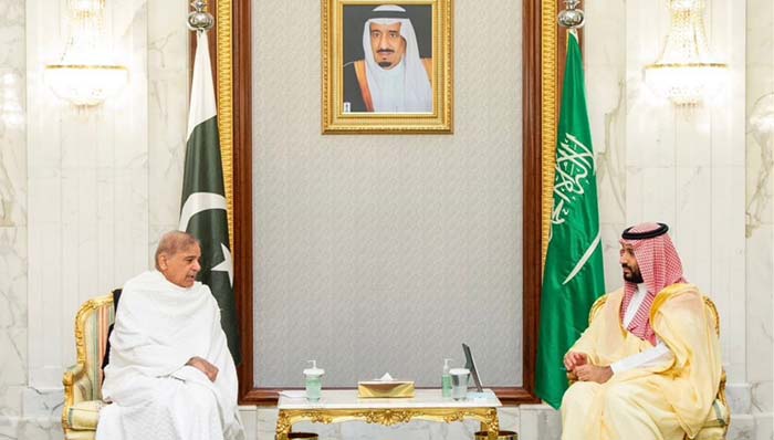Pakistan: సౌదీ యువరాజుతో పాక్‌ ప్రధాని భేటీ.. కాశ్మీర్‌పై చర్చ
