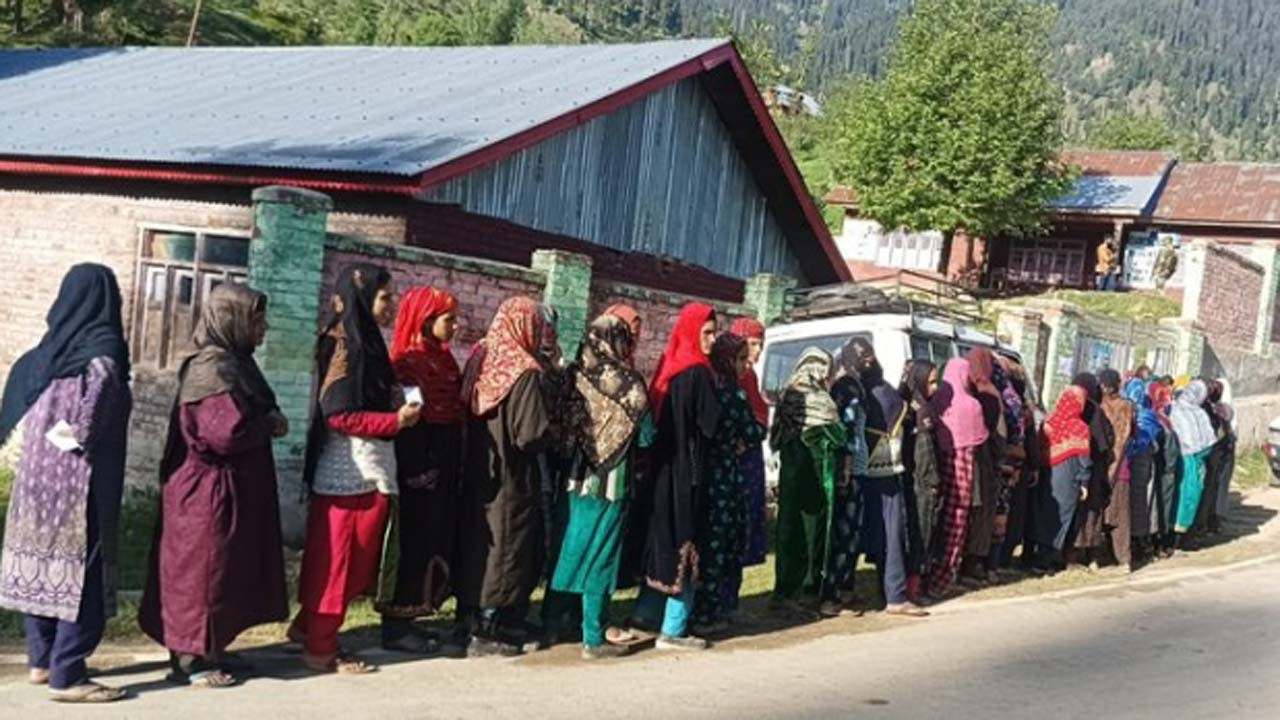 Anantnag-Rajouri: చరిత్ర సృష్టించిన అనంత్‌నాగ్-రాజౌరీ పోలింగ్.. 35 ఏళ్లలో ఇదే తొలిసారి