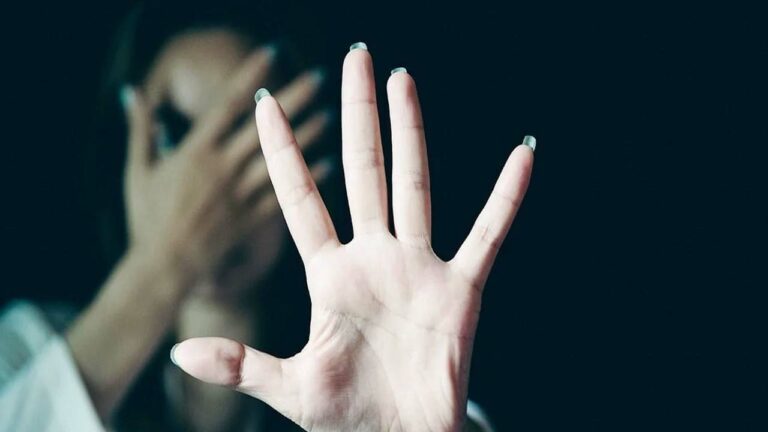 Acid Attack: ఇక్ఫాయి యూనివర్సిటీలో దారుణం.. విద్యార్థినిపై యాసిడ్ అటాక్‌!