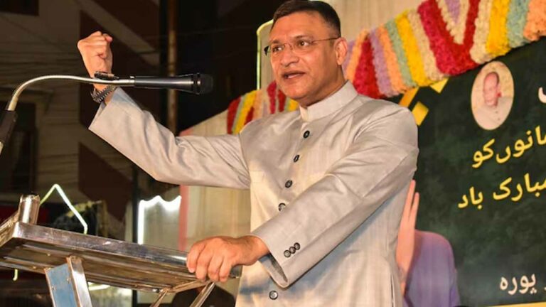 Akbaruddin Owaisi: మోడీ పేరుతో ఓట్లు రావడం లేదు.. అందుకే నాపేరు వాడుతున్నారు..