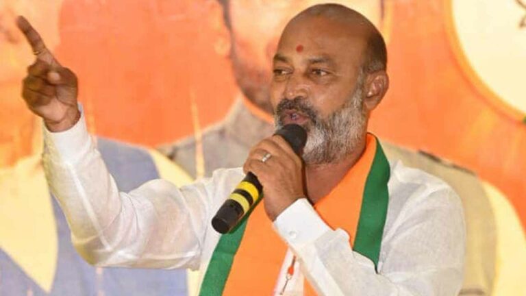 Bandi Sanjay: బంగ్లాదేశ్ సంక్షోభ పరిస్థితుల ప్రభావం ఇక్కడ ఉండదు..