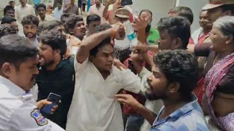 Bhadrachalam: మిస్టిరీగా మారిన పారామెడికల్ విద్యార్థిని మృతి..