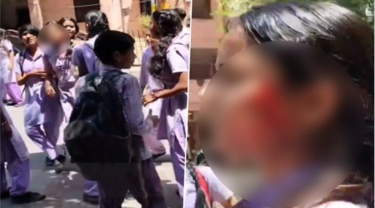 Blade Attack: బ్లేడ్ తో దాడి చేసుకున్న విద్యార్థినులు.. వైరల్ వీడియో..