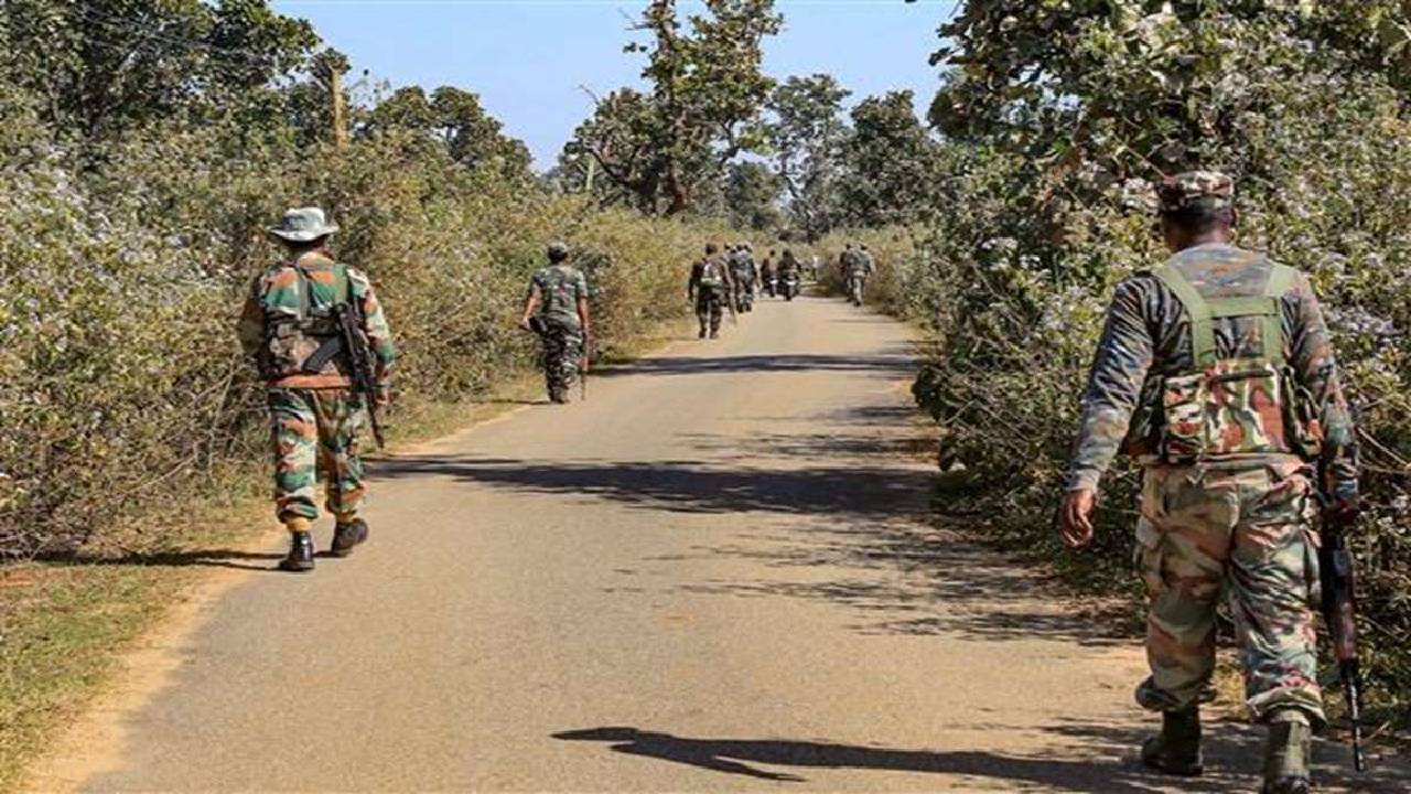 Chhattisgarh Encounter: ఛత్తీస్‌గఢ్‌లో భారీ ఎన్‌కౌంటర్.. ఏడుగురు నక్సల్స్ మృతి..