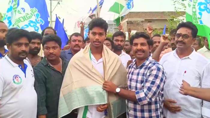 Dadisetti Raja: తండ్రికి మద్దతుగా తనయుడి ప్రచారం