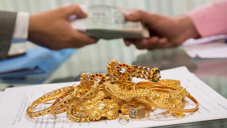 Gold Scam: తక్కువ ధరకే బంగారం అంటూ 4 కోట్లు కాజేసి పరార్..