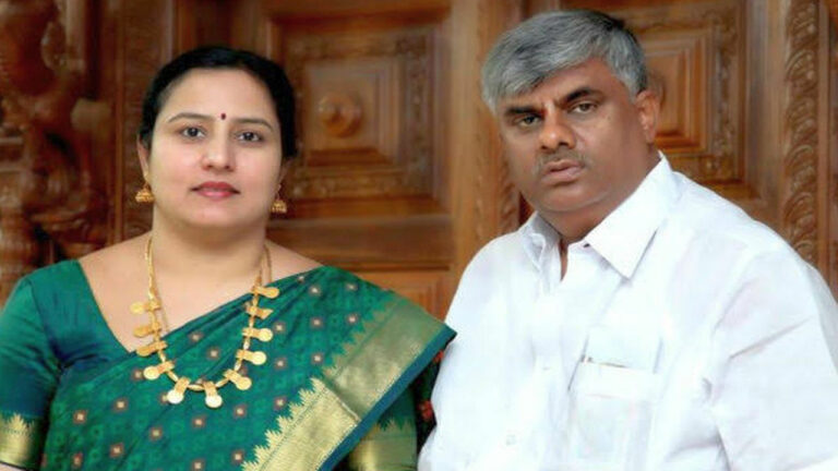 HD Revanna’s Wife: హెచ్‌డీ రేవణ్ణపై కిడ్నాప్ కేసు.. ముందస్తు బెయిల్ దాఖలు చేసిన భార్య
