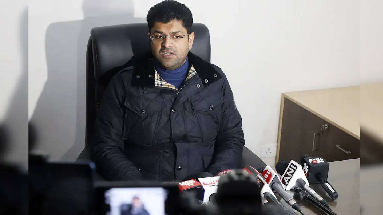 Haryana Crisis: హర్యానా రాజకీయంలో కీలక పరిణామం.. బీజేపీకి మద్దతుగా చౌతాలా పార్టీ ఎమ్మెల్యేలు..!