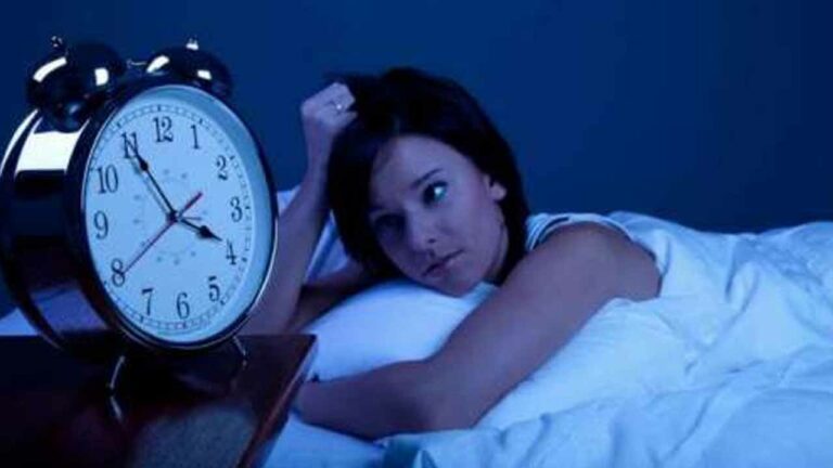 Health Tips: నిద్ర పట్టకపోతే మీ కంటి ఆరోగ్యం షెడ్డుకే..?