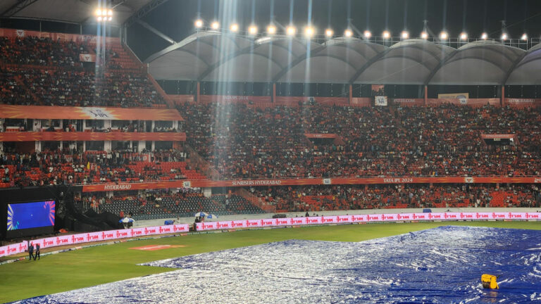 IPL 2024: ఉప్పల్ స్టేడియం వద్ద ఇంకా కురుస్తున్న వర్షం.. మ్యాచ్ ఇక లేనట్టే..!
