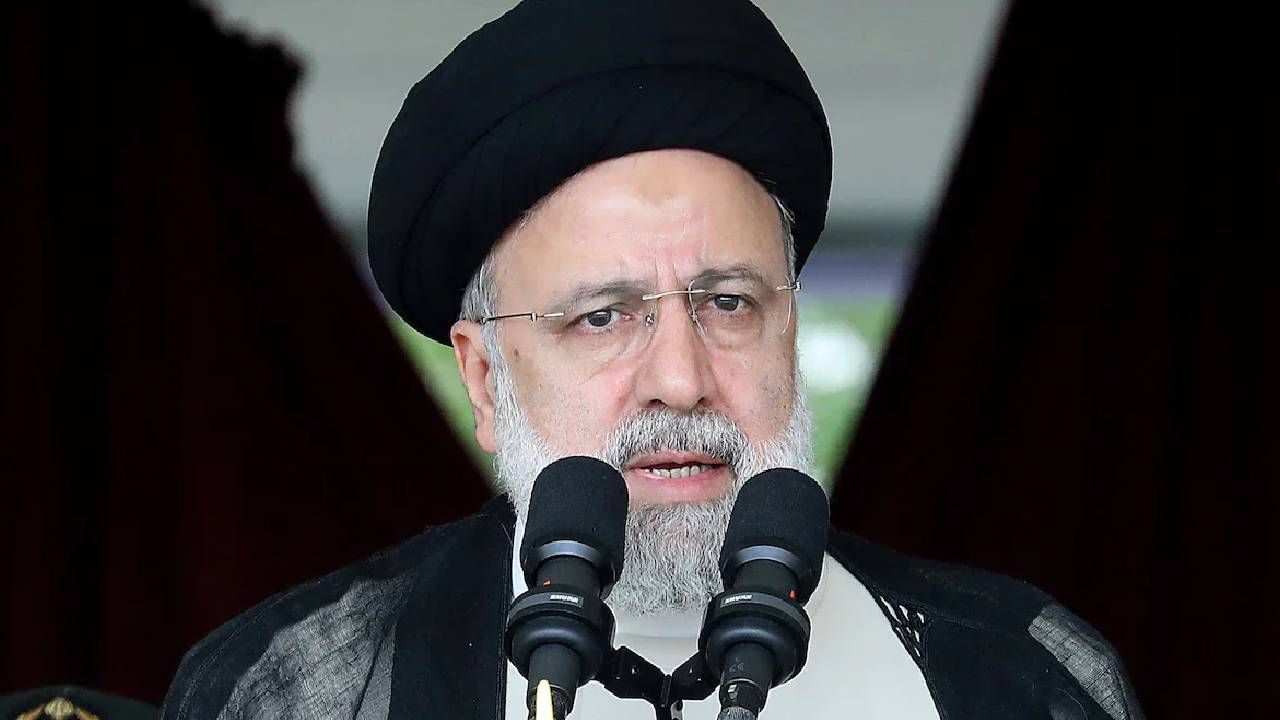 Breaking: ఇరాన్ అధ్యక్షుడు ఇబ్రహీం రైసీ హెలికాప్టర్ క్రాష్.. హర్డ్ ల్యాండింగ్ అయినట్లు అనుమానం..