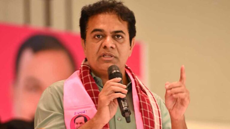 KTR: ఆడ పిల్లలకు స్కుటీలు రాలేదు కానీ.. కాంగ్రెస్ నాయకులు లూటీ స్టార్ట్ అయింది..
