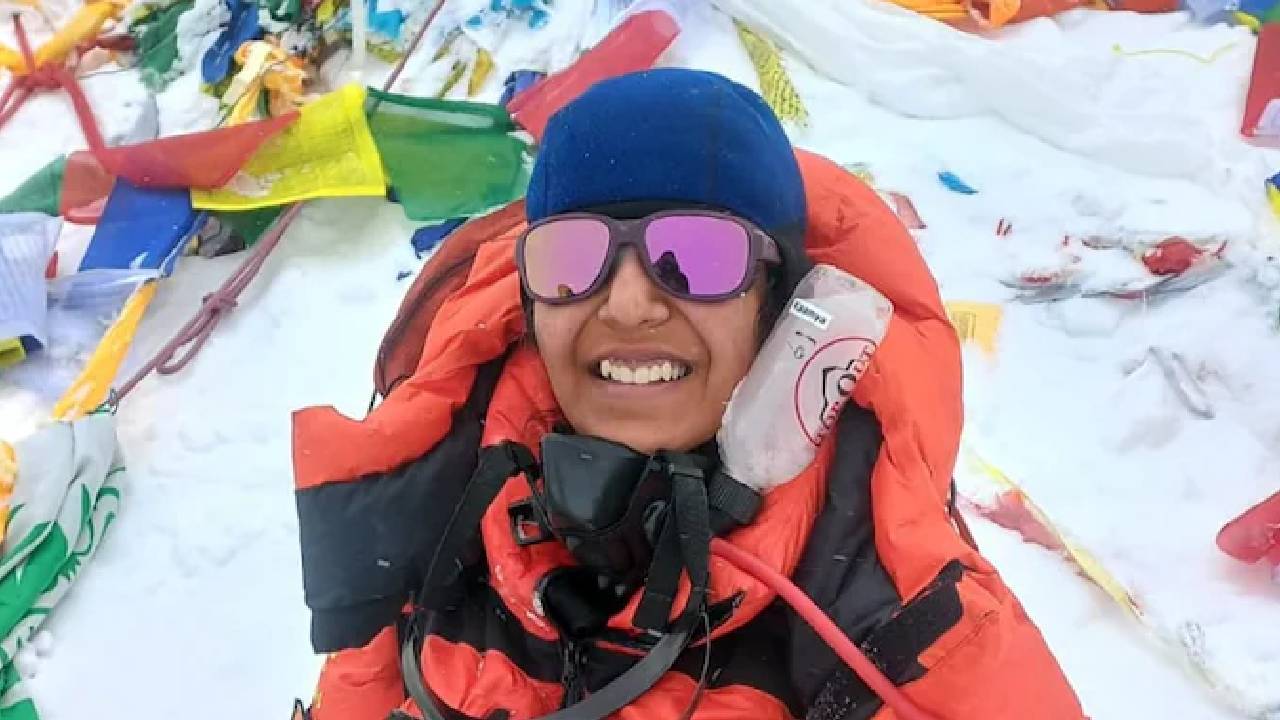 Kaamya Karthikeyan: ఎవరెస్ట్‌ని అధిరోహించిన 16 ఏళ్ల బాలిక.. అతి చిన్న వయస్కురాలిగా రికార్డ్..