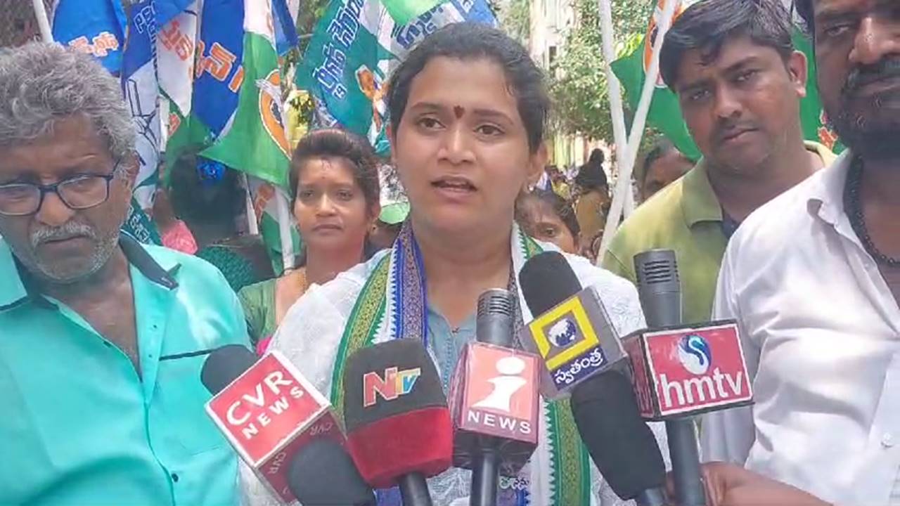 Kesineni Swetha: పదేళ్లలో కేశినేని నాని ఎన్నో అభివృద్ధి పనులు చేశారు..