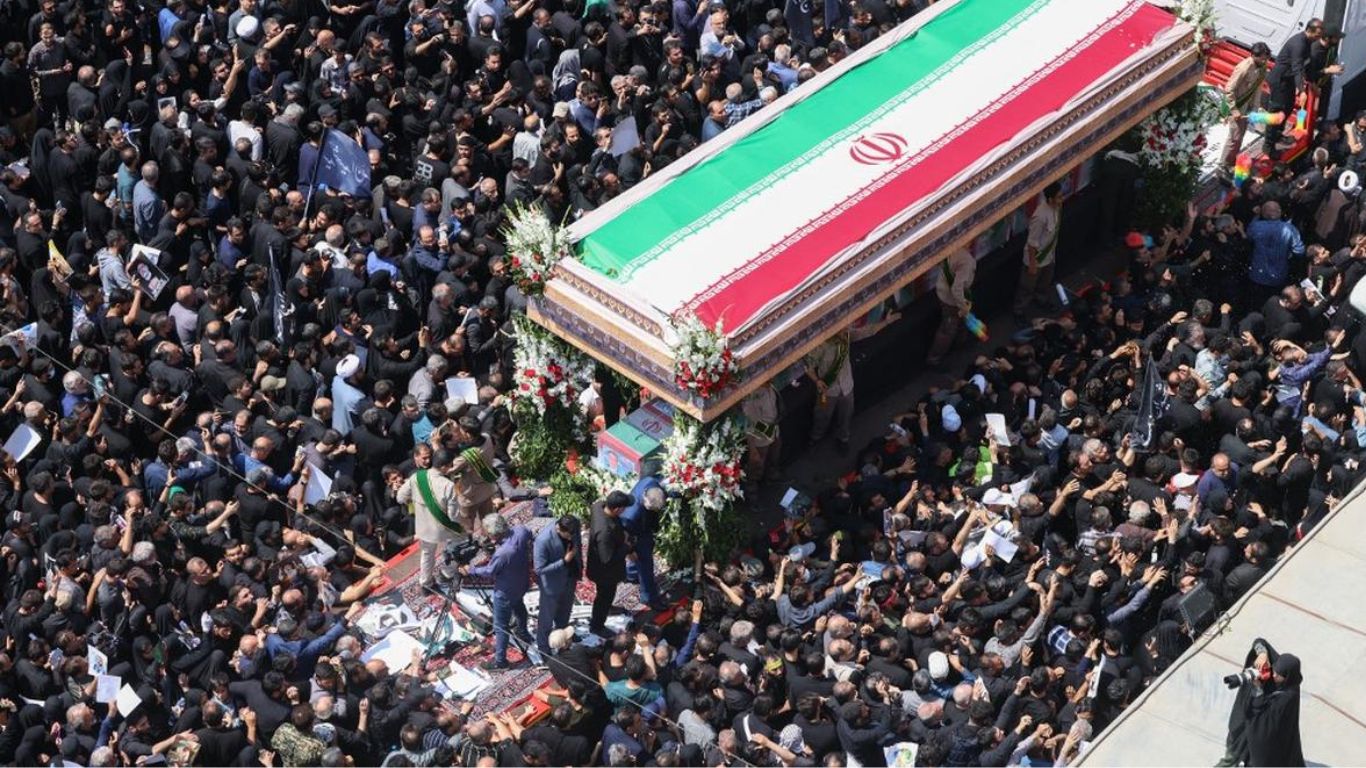 Ebrahim Raisi Last Journey: ముగిసిన ఇరాన్ అధ్యక్షుడి అంత్యక్రియలు..