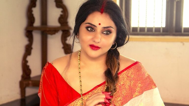 Namitha: నిర్మాత చేతిలో మోసపోయిన నమిత?