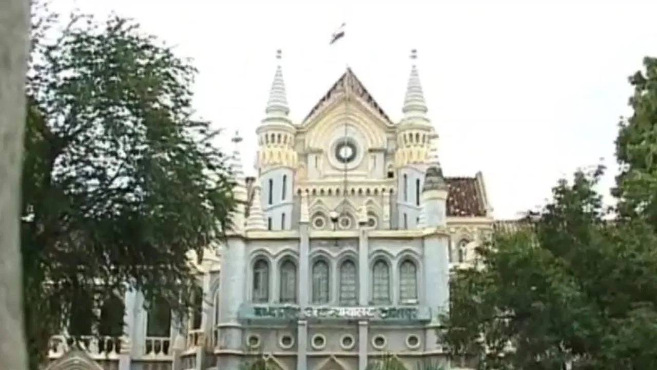 Bhopal : మైనర్ అత్యాచార బాధితురాలి అబార్షన్ కు అనుమతి ఇచ్చిన కోర్టు