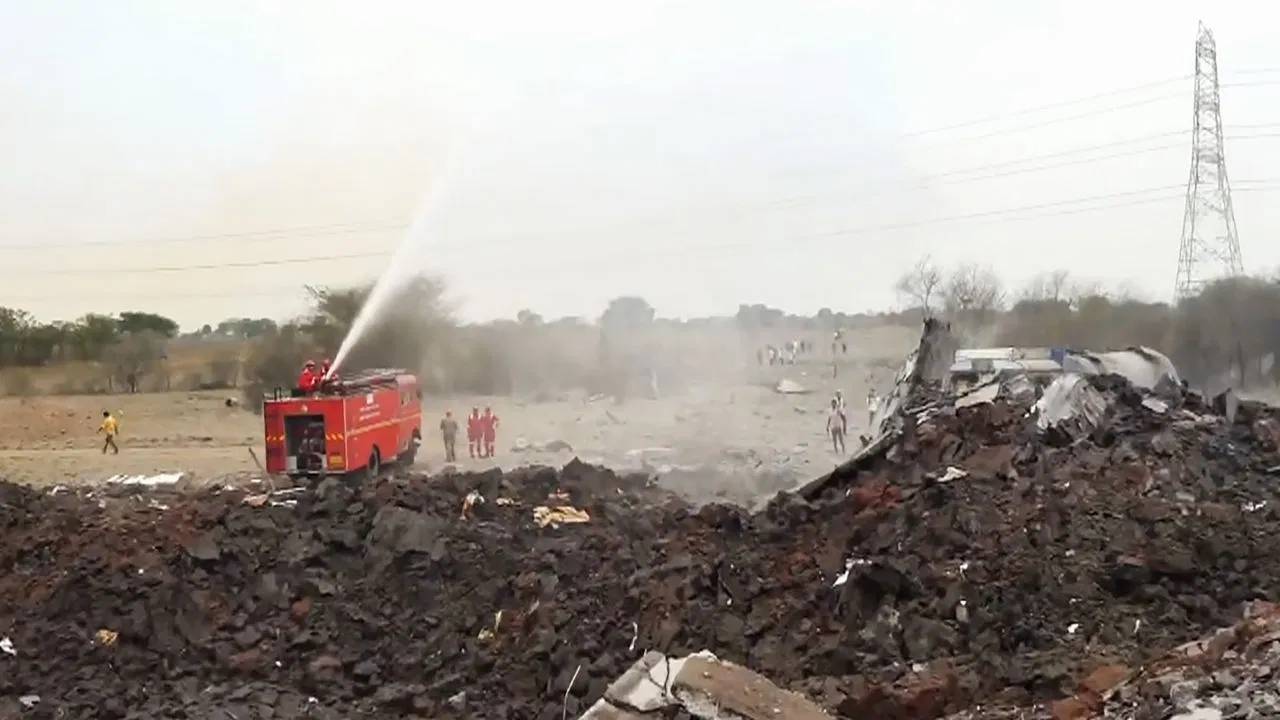 Chhattisgarh : పేలుడు జరిగి 36 గంటలు గడిచినా.. లభించని ఎనిమిది మంది కూలీల ఆచూకీ