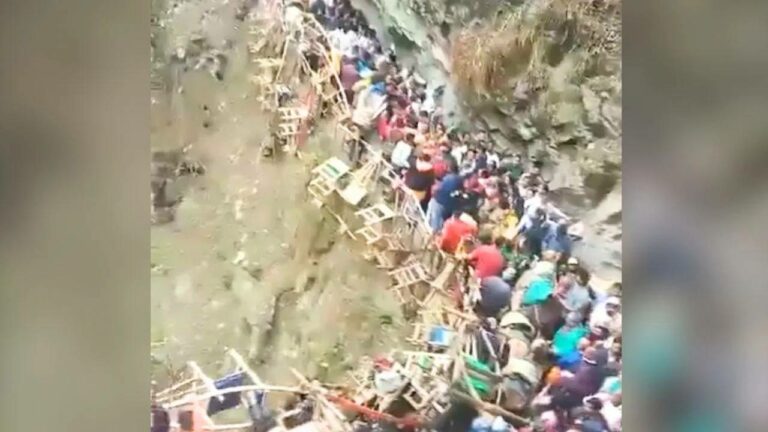 Char Dham Yatra : యమునోత్రికి  భక్తుల వరద.. దయచేసి రావొద్దంటున్న పోలీసులు