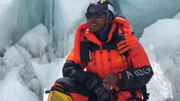 Kami Rita Sherpa : 30వ సారి ఎవరెస్ట్ శిఖరం ఎక్కి… తన రికార్డును తానే బద్దలు కొట్టిన కమీ రీటా షెర్పా