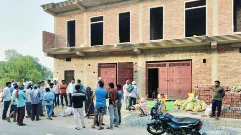 Uttarpradesh : ప్రియుడి కోసం కుటుంబ సభ్యులకు నిద్రమాత్రలు ఇచ్చిన యువతి.. ఈ తర్వాత