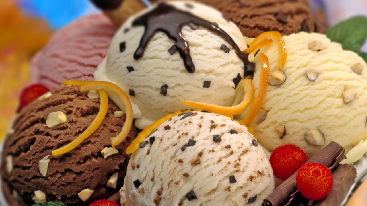 Ice Creams: ఐస్‌క్రీమ్స్ ఎక్కువగా తింటున్నారా? ప్రమాదంలో పడ్డట్లే..