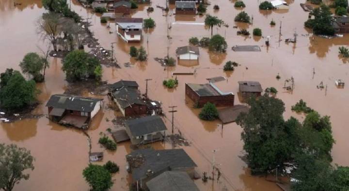 Brazil Rains : బ్రెజిల్‌లో కుండపోత వర్షాలు.. వరదలతో డ్యామ్‌లపై ఒత్తిడి.. 56 మంది మృతి