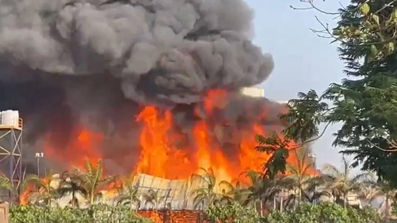 Rajkot Massive Fire : రాజ్ కోట్ లో  27మంది ప్రాణాలు గాల్లో కలవడానికి కారణం ఎవరు ?