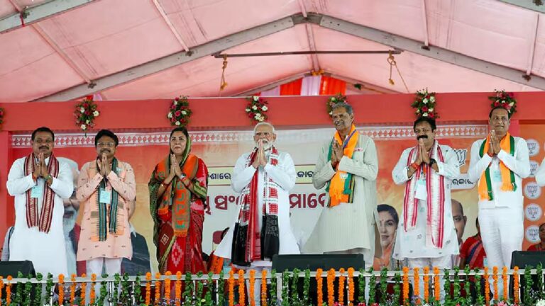 PM Modi: రాష్ట్రపతికి అవమానం.. కాంగ్రెస్ “రామమందిర శుద్ధి” వ్యాఖ్యలపై పీఎం ఫైర్..