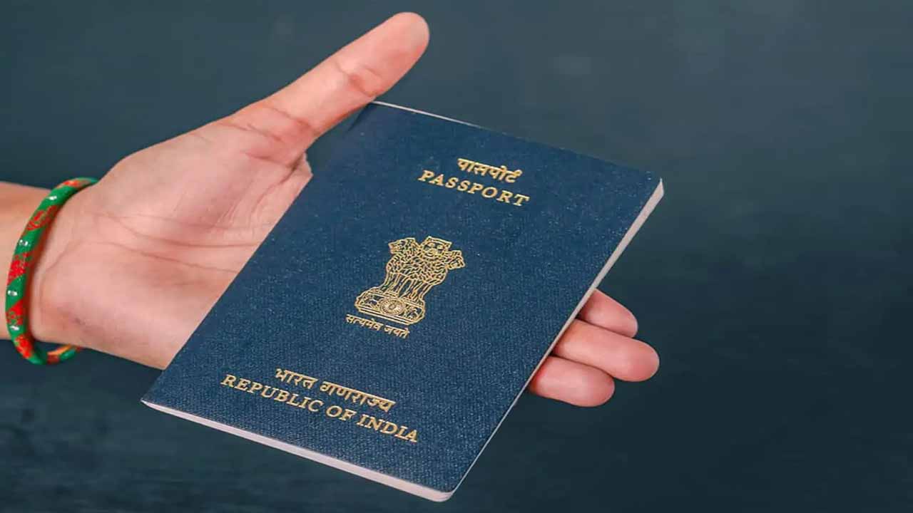 Passport Services: హైదరాబాద్ లో పాస్‌పోర్టు సేవలు బంద్‌.. స్పందించేవారే లేరు..