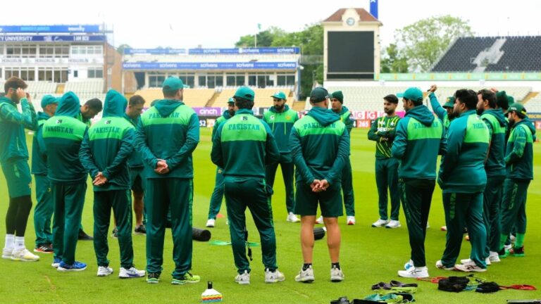 T20 World Cup 2024: జట్టును ప్రకటించిన పాకిస్తాన్.. రిటైర్మెంట్‌ తీసుకున్న ఆటగాళ్లకు చోటు!