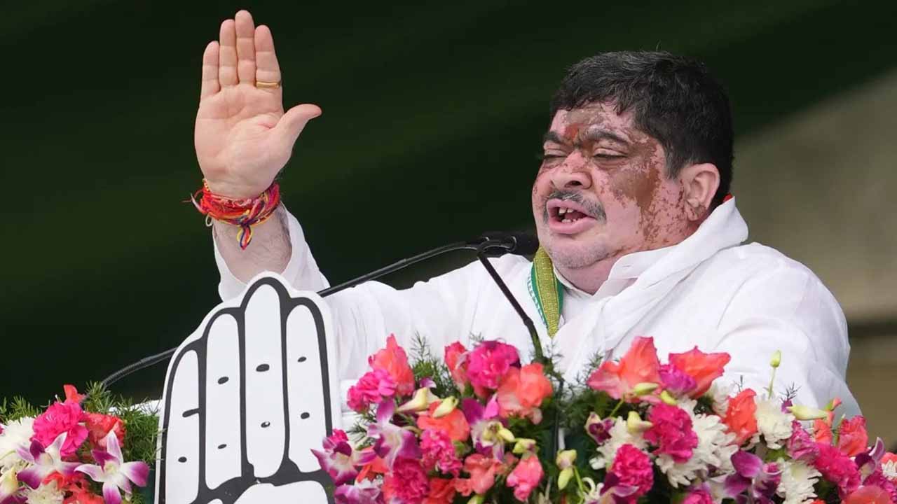 Ponnam Prabhakar: ఎస్సీ , ఎస్టీ ల రిజర్వేషన్లు తొలగించేందుకు బీజేపీ కుట్ర..