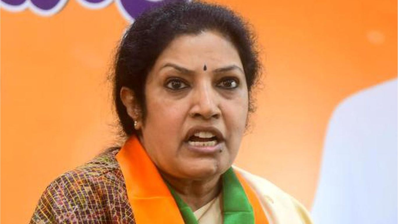 Purandeswari: బస్సు యాక్సిడెంట్లో మృతుల కుటుంబాలకు తీవ్ర సంతాపం తెలిపిన పురంధేశ్వరి..