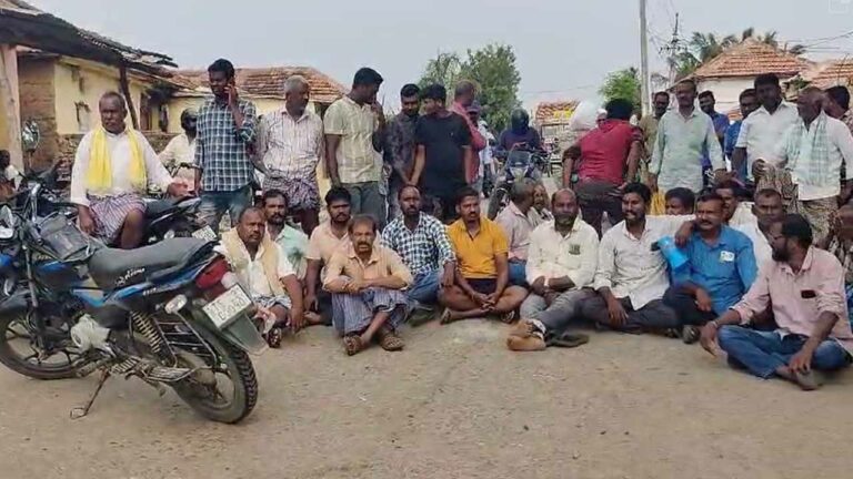 Rajanna Sircilla: ధాన్యం కొనుగోలు చేయాలంటూ రోడ్డెక్కిన రైతన్న…