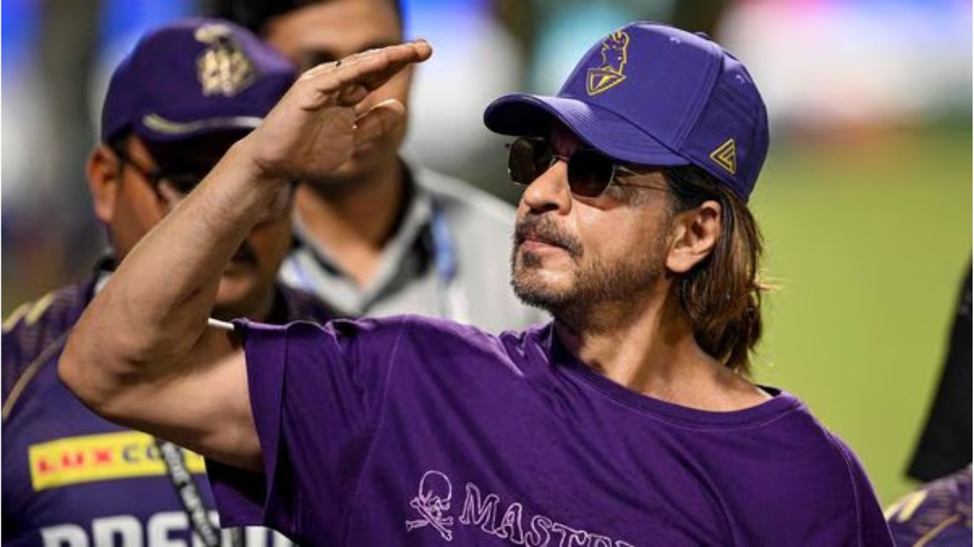 Shah Rukh Khan: డీహైడ్రేషన్ కారణంగా ఆసుపత్రి పాలైన బాలీవుడ్ బాద్ షా..