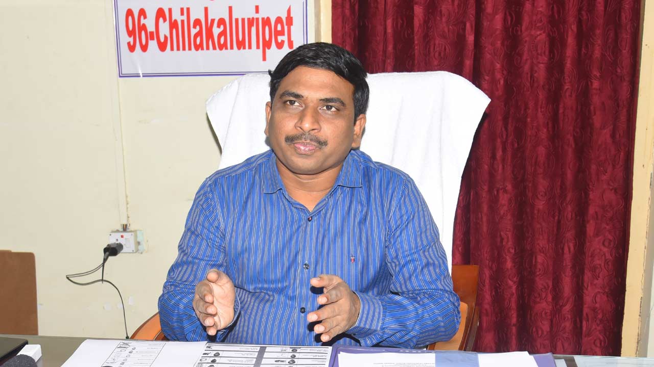Chilakaluripet: చిలకలూరిపేటలో పోస్టల్‌ బ్యాలెట్‌ ఓటింగ్‌ రద్దు.. మళ్లీ పోలింగ్‌ ఎప్పుడంటే..?