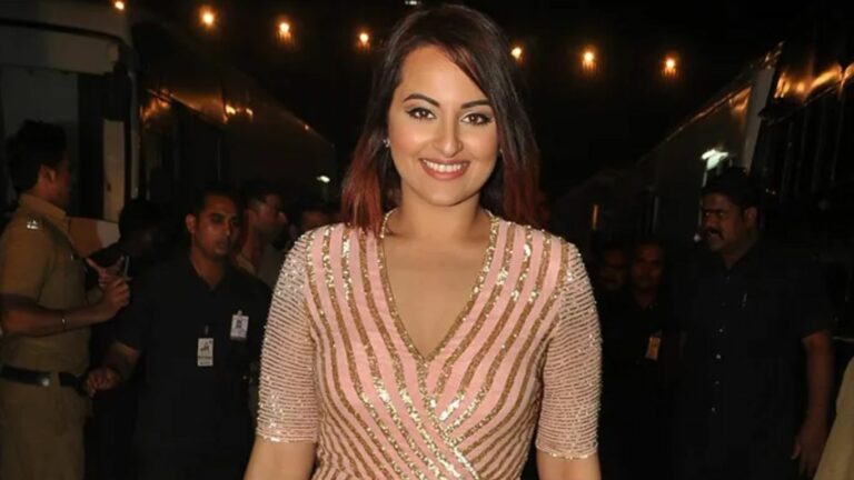 Sonakshi Sinha: అందుకే మనీషా కొయిరాలకు సారీ చెప్పా!
