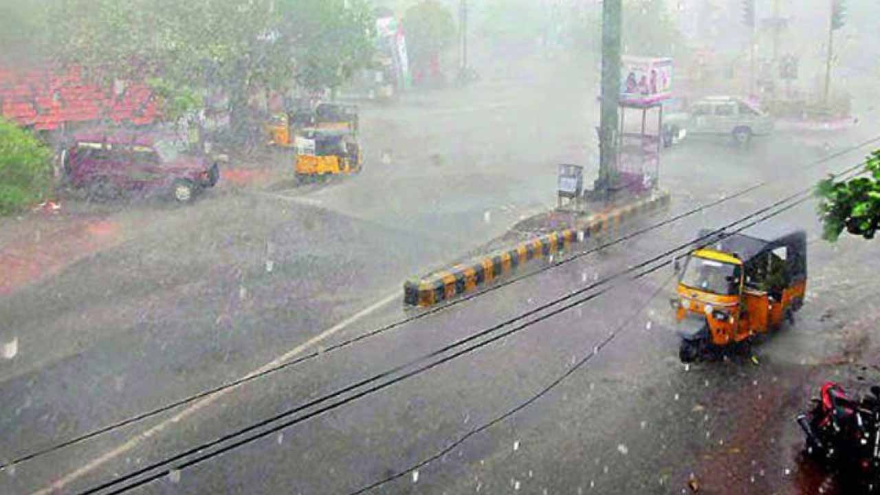 Telangana Rains : తెలంగాణలోని పలు జిల్లాల్లో భారీ వర్షం..