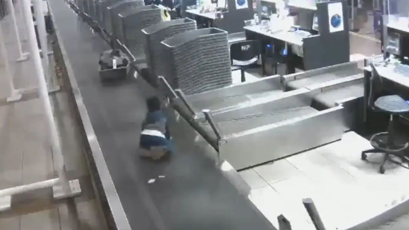 Lucky Boy: కాస్త ఆలస్యమైనా పిల్లడు ఉండేవాడు కాదు.. వైరల్ వీడియో..