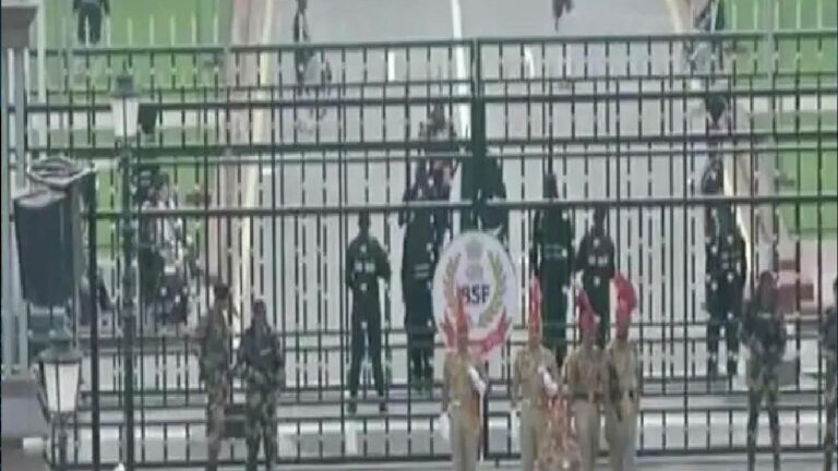 Pakistan : ఏడాది తర్వాత పాక్ జైలు నుంచి విడుదలైన తల్లీకొడుకు