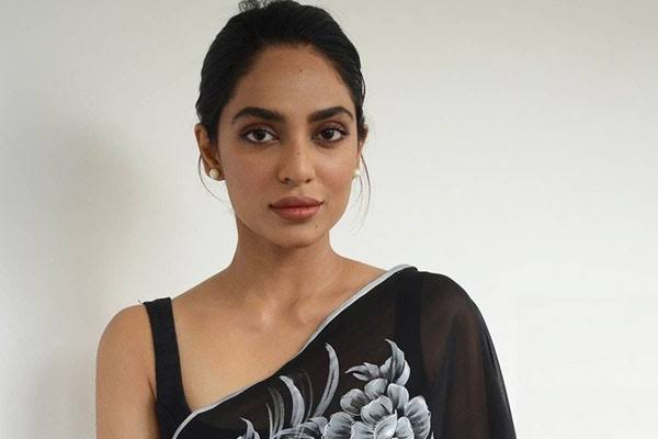 Sobhita Dhulipala :నాగచైతన్య రూమర్స్.. బుజ్జి బంగారం అంటూ శోభిత పోస్ట్..