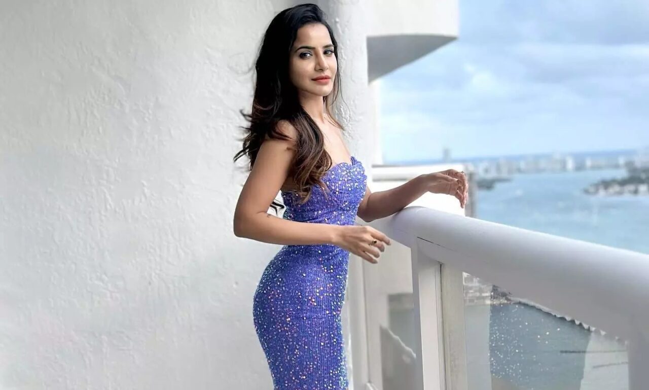 Ashu Reddy: పేరు మార్చుకున్న బిగ్ బాస్ బ్యూటీ.. ఇప్పుడన్నా కలిసోస్తుందా?