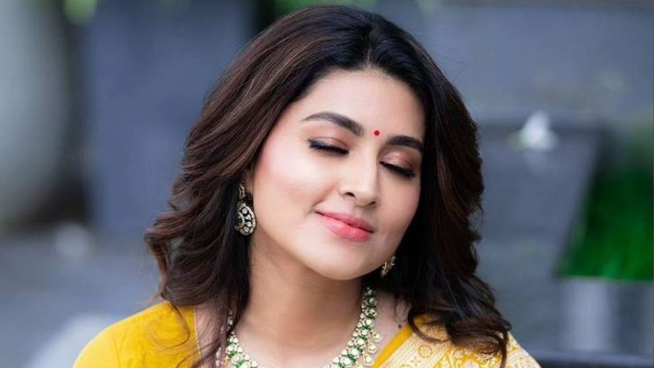 Sneha: ఒక్కసారి వేసుకున్న బట్టలు మళ్ళీ వేసుకోను.. అందుకే.. స్నేహ షాకింగ్ కామెంట్స్