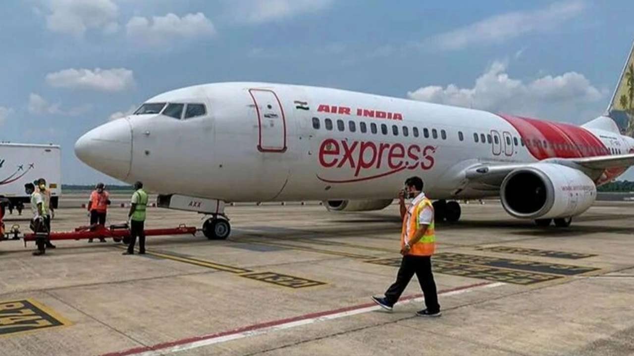 Air India Flights: సిబ్బంది సిక్ లీవ్.. 70 ఎయిర్ ఇండియా ఎక్స్‌ప్రెస్ విమానాలు రద్దు..