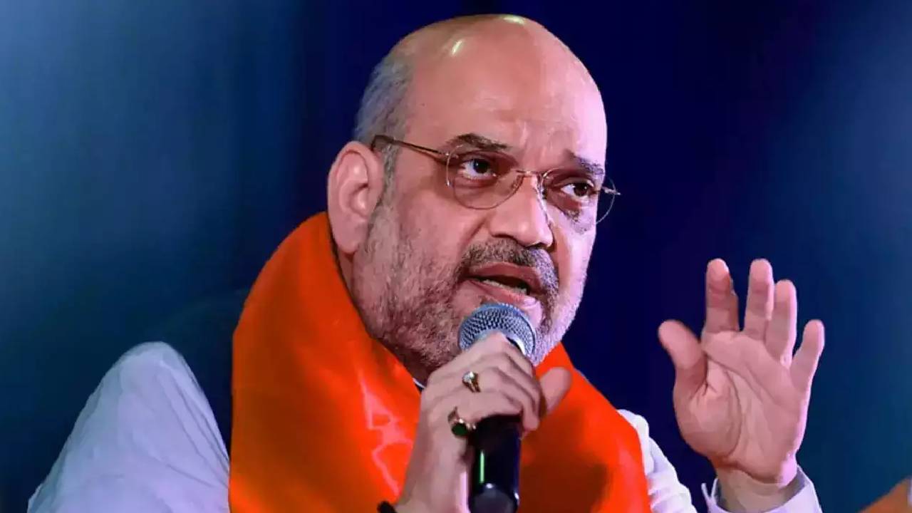 Amit Shah: పాక్ వద్ద అణుబాంబులు ఉంటే పీఓకేని వదిలేయాలా..? కాంగ్రెస్ నేత వ్యాఖ్యలపై అమిత్ షా ఫైర్..