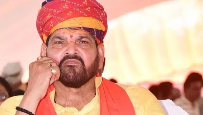 Brij Bhushan: బ్రిజ్‌ భూషణ్‌కు బీజేపీ షాక్.. టికెట్ కట్!