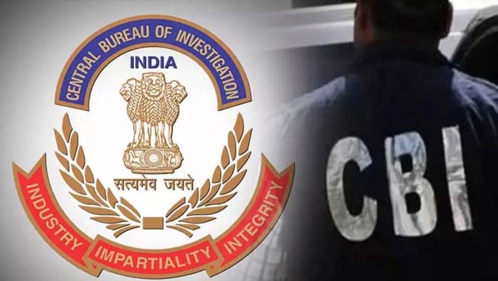 Manipur: మణిపూర్⁬లో పోలీసులది ప్రేక్షకపాత్ర.. అల్లరిమూకలకే సహకరించారు..