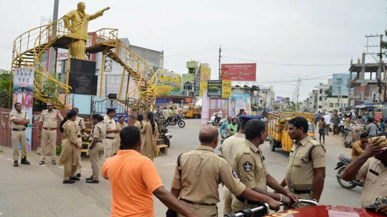 Tension: చంద్రగిరిలో కొనసాగుతున్న హైటెన్షన్.. 144 సెక్షన్ అమలు..!